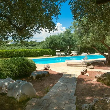 Trullo Agapanthus Con Piscina Villa
