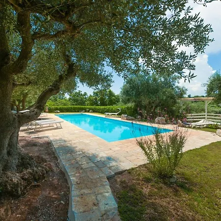 Trullo Agapanthus Con Piscina Villa *