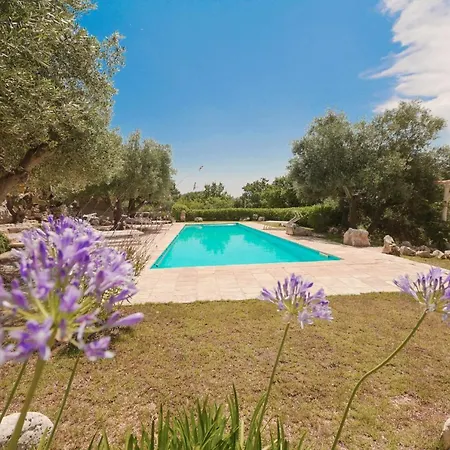 Villa Trullo Agapanthus Con Piscina *